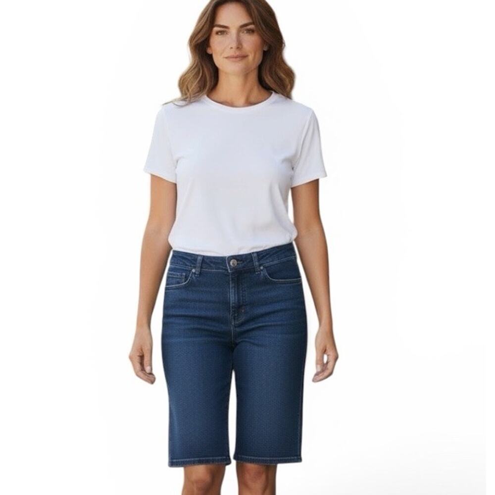 BandolinoBlu Women Bermuda Jean Shorts Indigo Wash Brass Button Classic Size 6